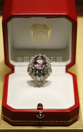 彩色钻石(Colored Diamond),天然,鸽子蛋,卡地亚,粉钻石,中国彩色宝石网