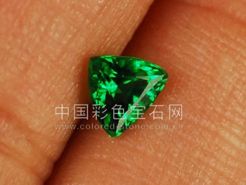 沙弗莱石,tsavorite,绿石榴石,彩色宝石