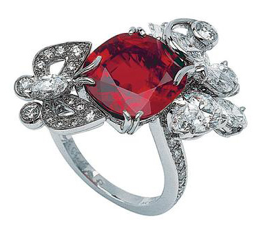 红宝石戒指